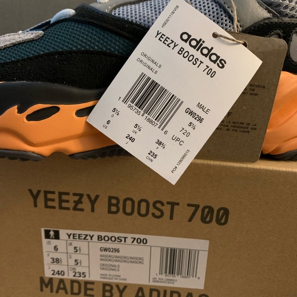 ❌SOLD❌Yeezy Boost 700 Wash Orange - SZ 6M/7-7.5W - Picture 2 of 7